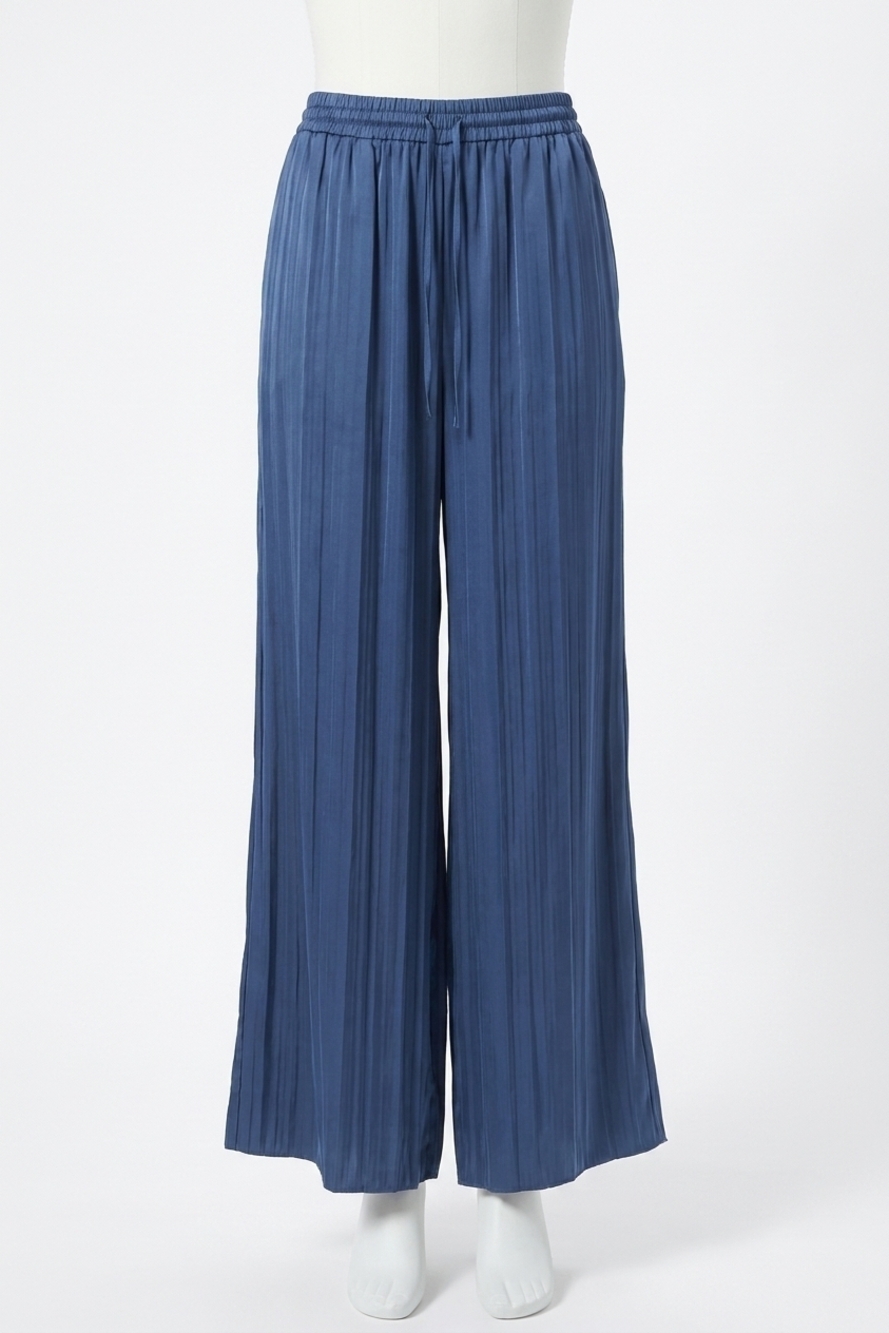 NEW LYSSE packable pleated palazzo pant in capri blue